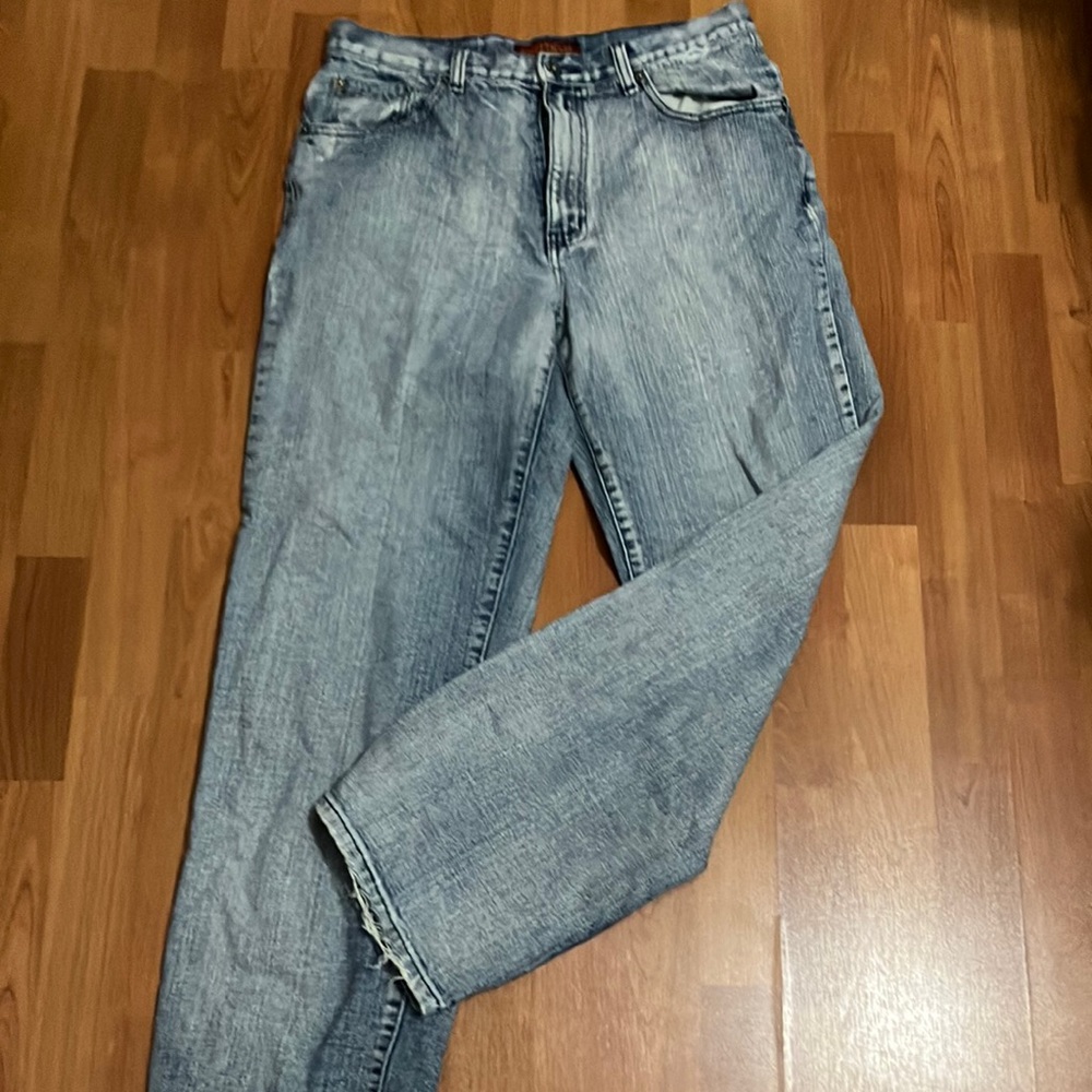 Unique Distressed Men’s Jeans